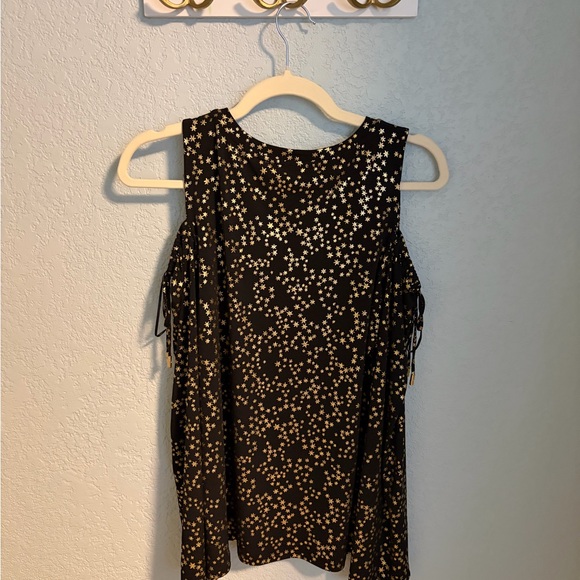 Michael Kors Gold Star Cold Shoulder Blouse Size M Black Metallic Top - Picture 6 of 7
